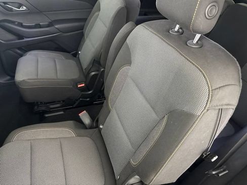 Used 2018 Chevrolet Traverse LT FWD image 24
