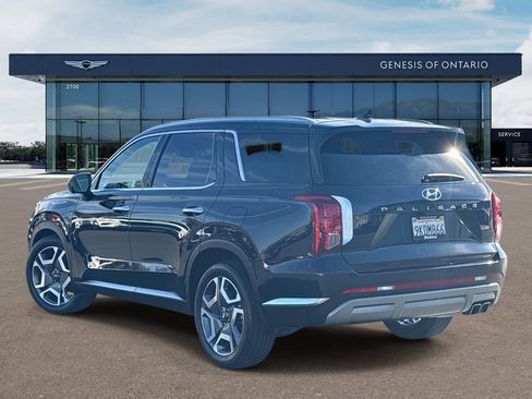 Used 2024 Hyundai Palisade Limited image 2