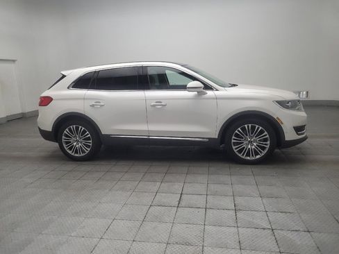 Used 2016 Lincoln MKX Reserve w/ Technology Package FWD image 11