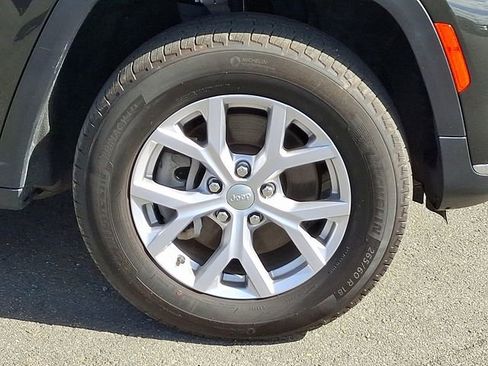 Used 2022 Jeep Grand Cherokee L Limited image 12