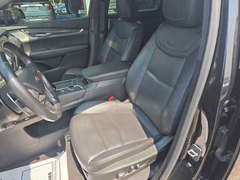 Certified 2023 Cadillac XT5 Sportv w/ Technology Package AWD/4WD image 16