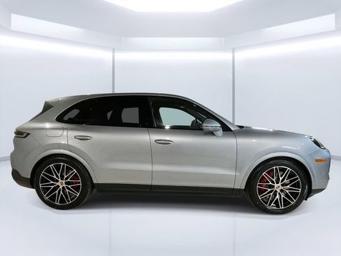 New 2026 Porsche Cayenne S AWD/4WD image 8