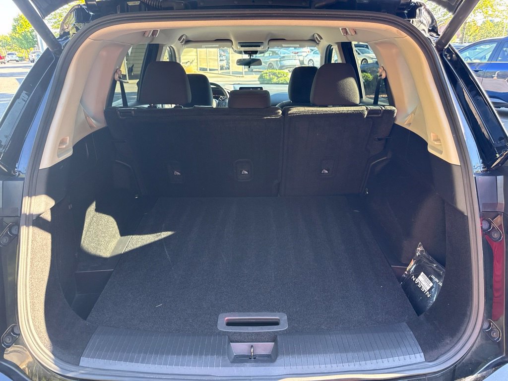 Used 2025 Nissan Rogue SV AWD/4WD image 30