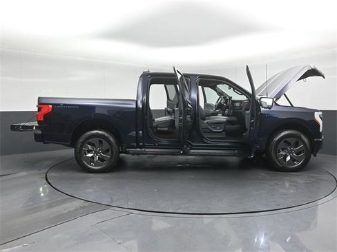 Used 2024 Ford F150 Lightning Lariat image 61