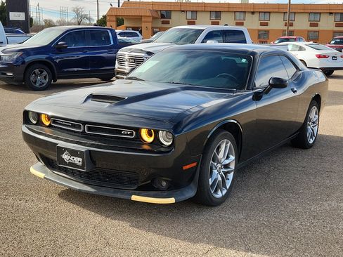 Used 2022 Dodge Challenger GT image 1