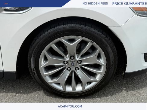 Used 2019 Ford Taurus Limited FWD image 21