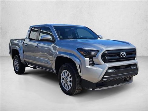 Used 2024 Toyota Tacoma SR5 image 3