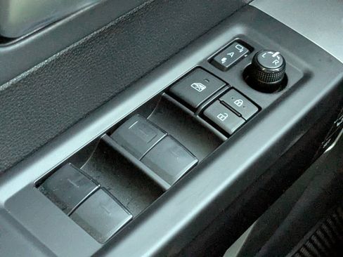 Used 2024 Toyota Tundra Platinum image 25