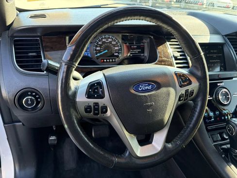 Used 2017 Ford Taurus Limited image 12