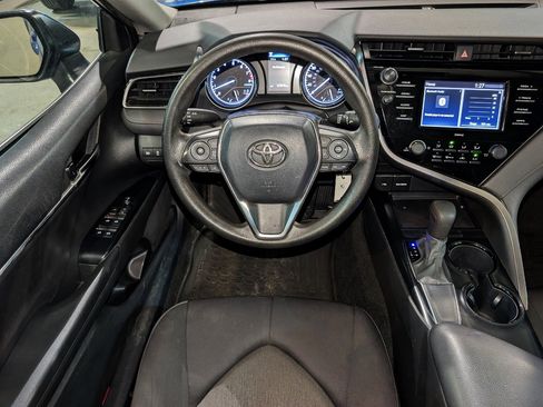 Used 2020 Toyota Camry LE FWD image 30