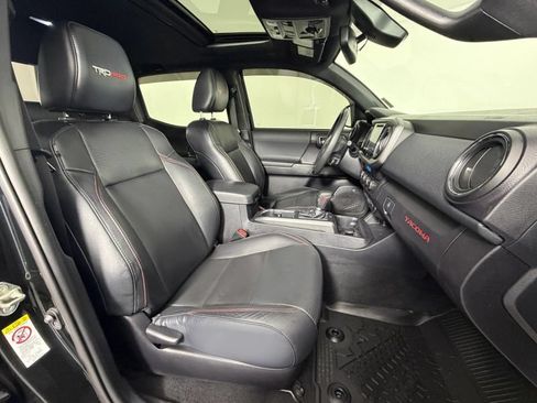 Used 2019 Toyota Tacoma TRD Pro AWD/4WD image 33