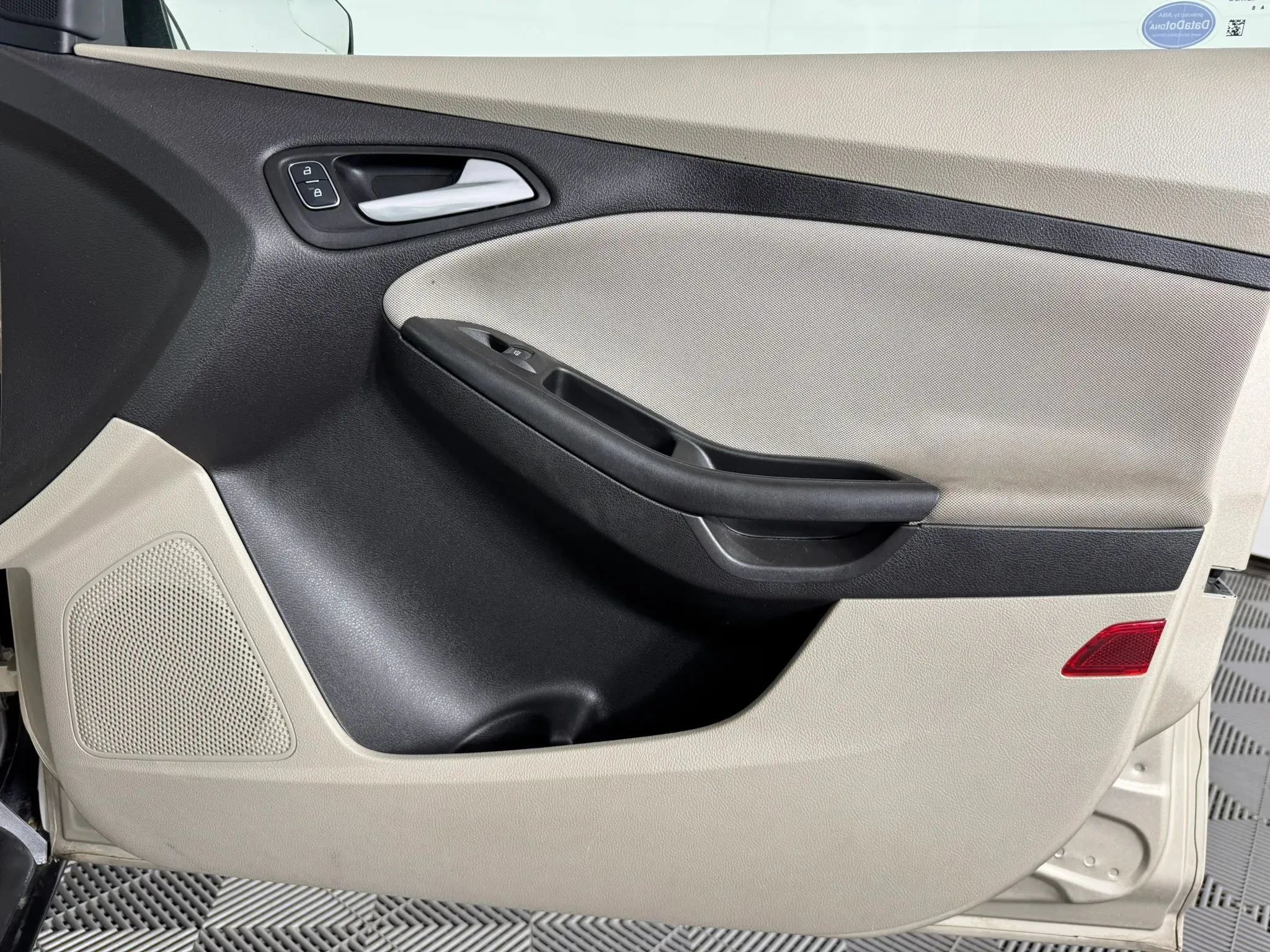 Used 2017 Ford Focus SE FWD image 35
