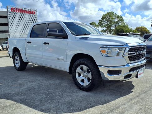 Used 2024 RAM 1500 Big Horn w/ Trailer Tow Group AWD/4WD image 2
