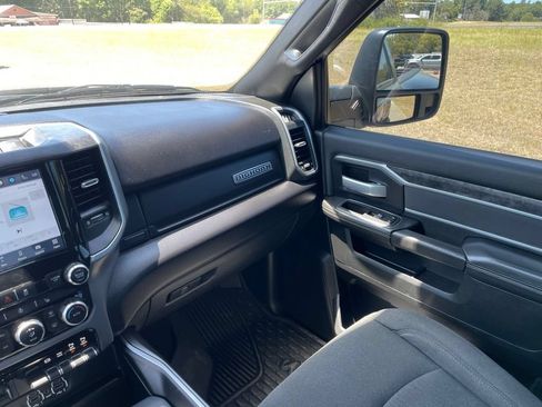 Used 2024 RAM 3500 Big Horn w/ Night Edition AWD/4WD image 31