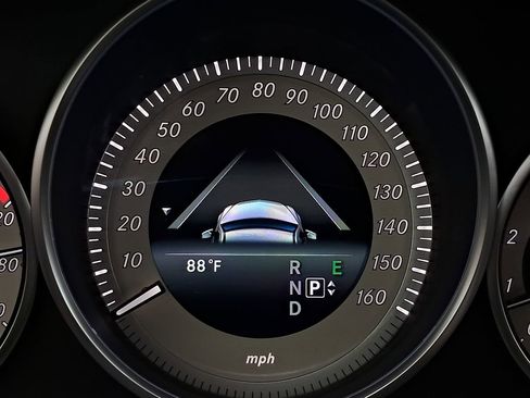 Used 2017 Mercedes-Benz E 400 4MATIC Coupe image 12