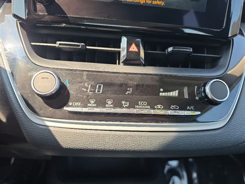 Used 2024 Toyota Corolla LE FWD image 27