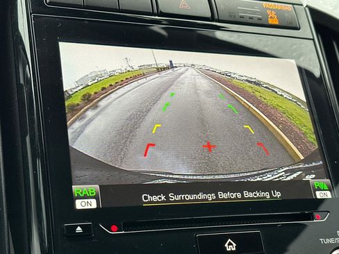 Used 2022 Subaru Ascent Limited image 22