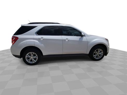 Used 2017 Chevrolet Equinox LT w/ Convenience Package FWD image 9