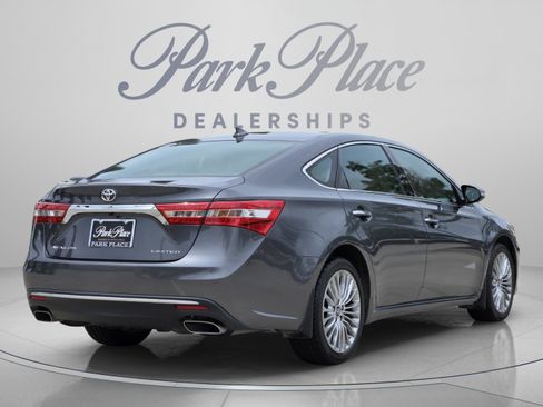 Used 2017 Toyota Avalon Limited FWD image 5