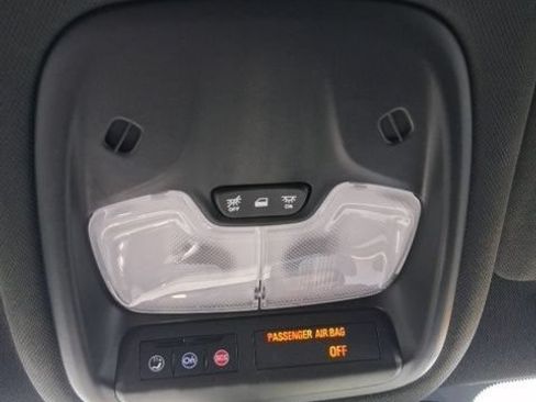 Used 2025 Chevrolet TrailBlazer ACTIV w/ Driver Confidence Package AWD/4WD image 35