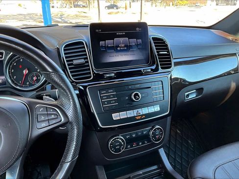 Used 2019 Mercedes-Benz GLS 450 4MATIC image 7