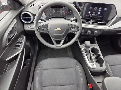 New 2026 Chevrolet Trax LS w/ Driver Confidence Package FWD image 9