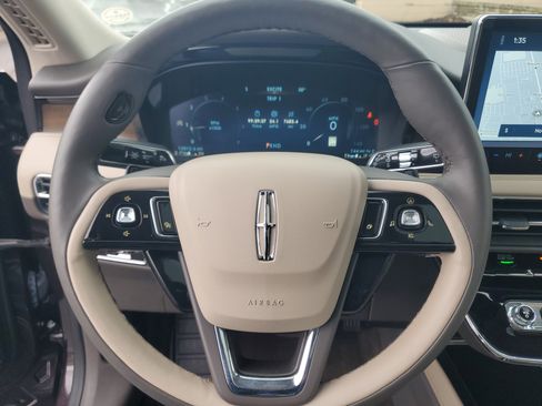 Used 2023 Lincoln Corsair Reserve w/ Equipment Group 201A image 14