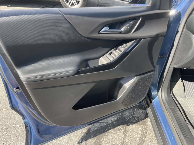 Used 2026 Chevrolet Equinox LT w/ LPO, Floor Liner Package AWD/4WD image 28