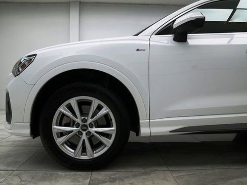 Used 2025 Audi Q3 2.0T Premium image 10