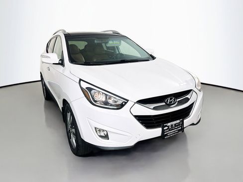 Used 2015 Hyundai Tucson Limited w/ Option Group 03 FWD image 1