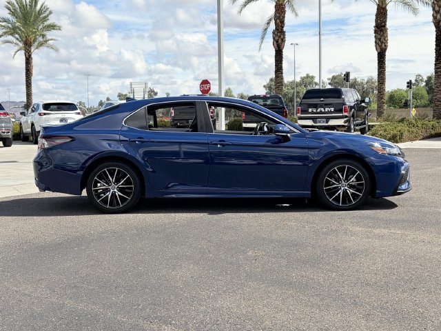 Used 2024 Toyota Camry SE FWD image 5