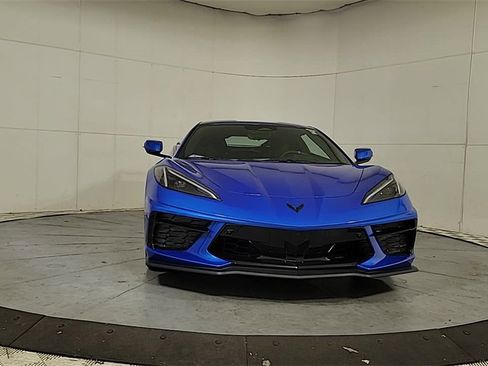 Used 2025 Chevrolet Corvette Stingray Premium Cpe w/ Z51 Performance Package image 3