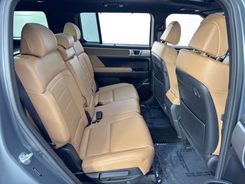 Used 2024 Hyundai Santa Fe Limited image 41