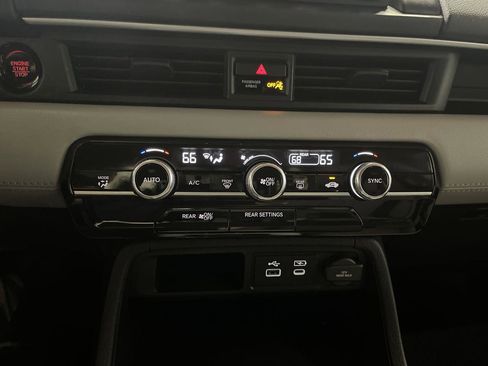 Used 2023 Honda Pilot LX image 18