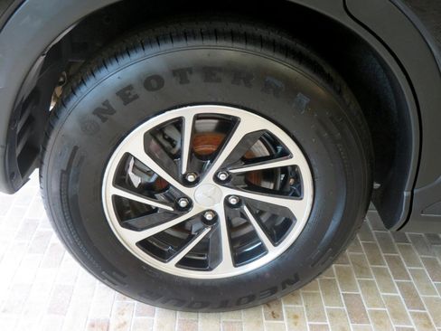 Used 2020 Mitsubishi Eclipse Cross ES image 9