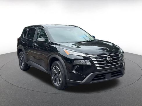 Used 2025 Nissan Rogue SV FWD image 3