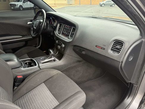 Used 2020 Dodge Charger Scat Pack w/ Driver Convenience Group RWD image 17