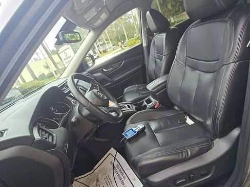 Used 2018 Nissan Rogue SL image 8