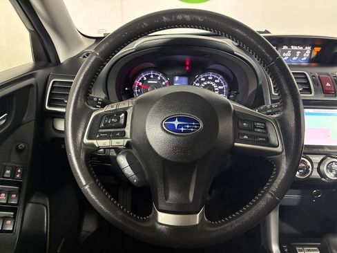 Used 2016 Subaru Forester 2.5i Touring w/ Eyesight & Navigation System image 10