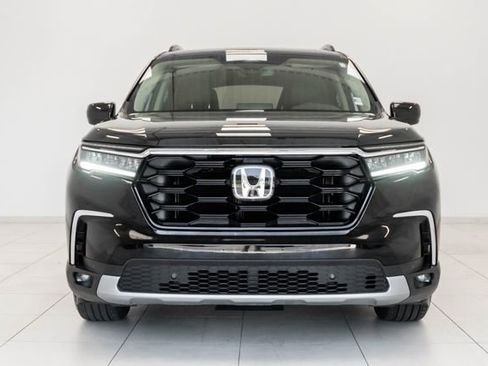 Used 2024 Honda Pilot Touring image 5