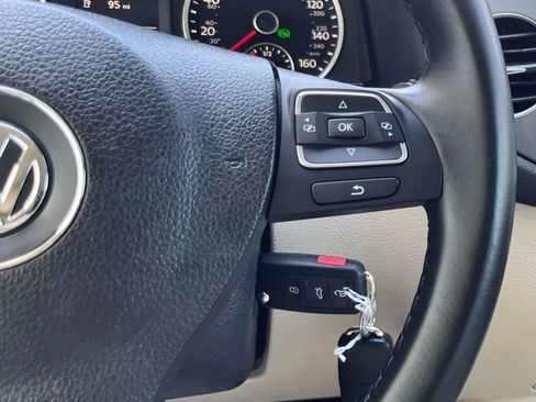 Used 2014 Volkswagen Tiguan SE FWD image 27