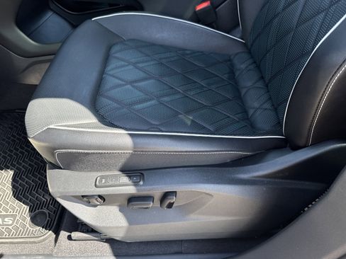 Used 2024 Volkswagen Atlas Cross Sport SEL Premium R-Line image 20