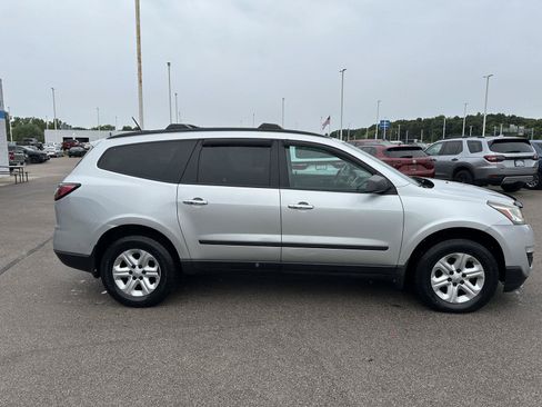 Used 2016 Chevrolet Traverse LS FWD image 11