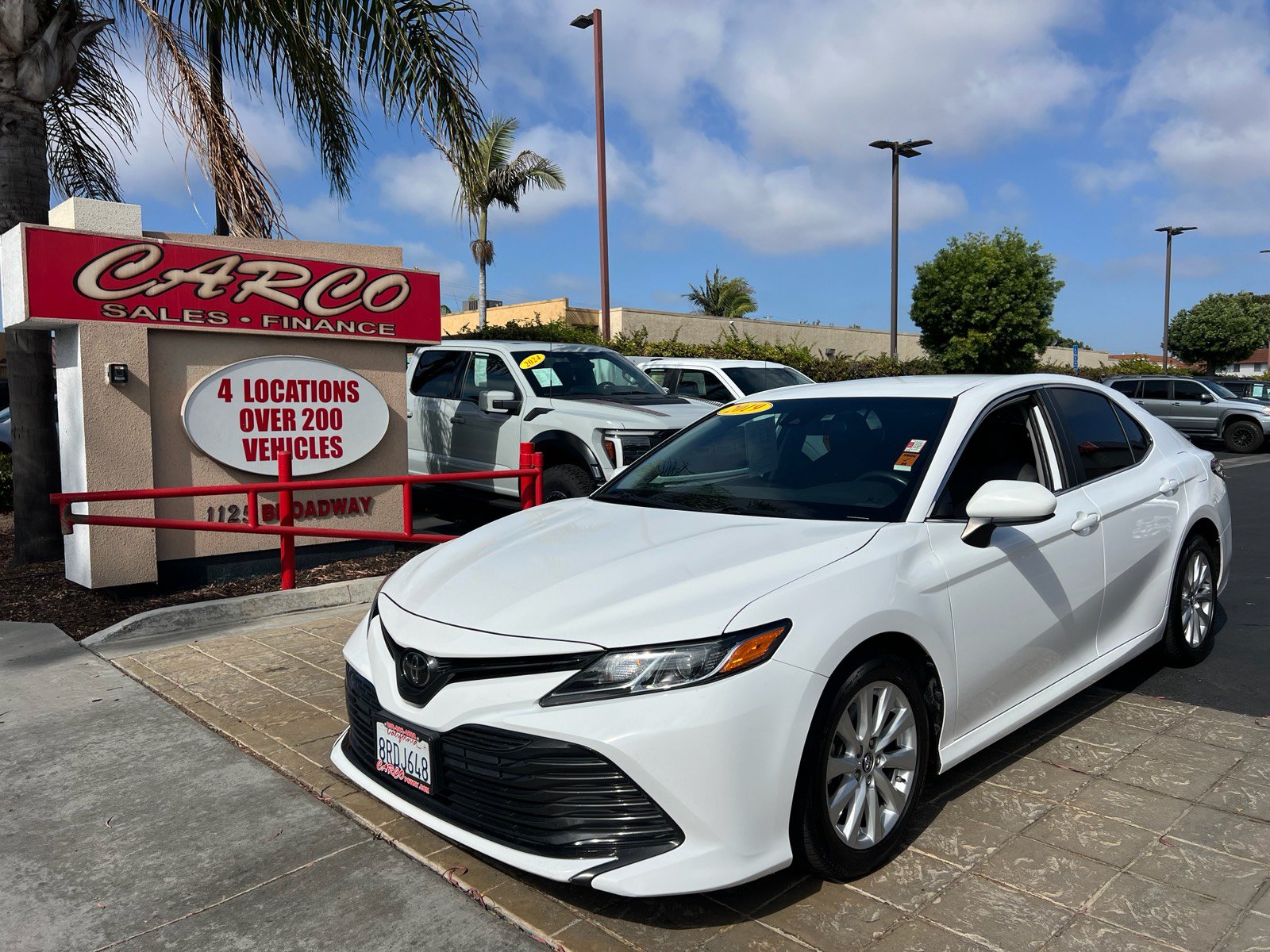Used 2019 Toyota Camry LE FWD image 4