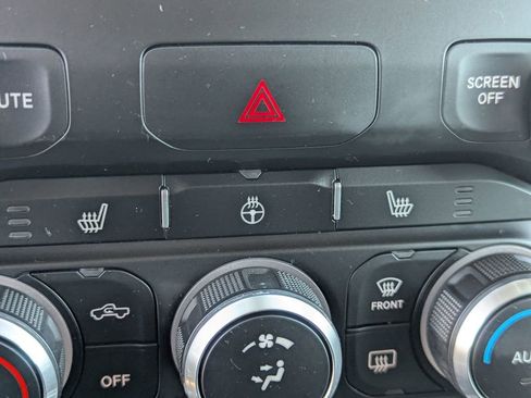 Used 2020 RAM 1500 Big Horn AWD/4WD image 20