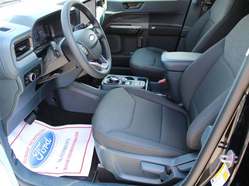 New 2025 Ford Maverick XL FWD image 17