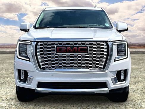 Used 2021 GMC Yukon Denali RWD image 2