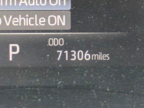 Certified 2024 Toyota Highlander XLE AWD/4WD image 9