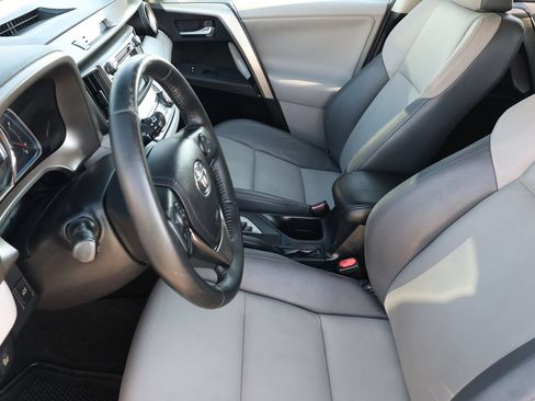 Used 2013 Toyota RAV4 Limited FWD image 14