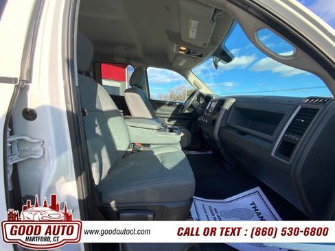Used 2018 RAM 1500 Express w/ Express Value Package image 10